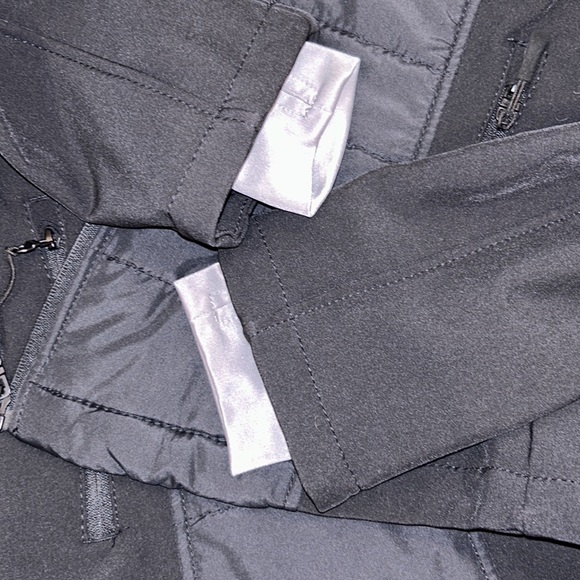 Bench Women’s Jacket, Size XL - Picture 14 of 14